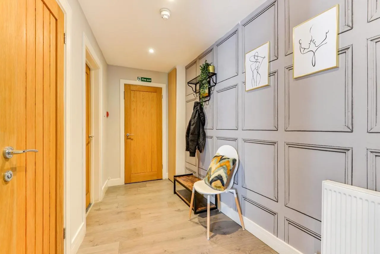2 Bedroom Cosy Apartment, Powis Square - Brighton 0*,  United Kingdom
