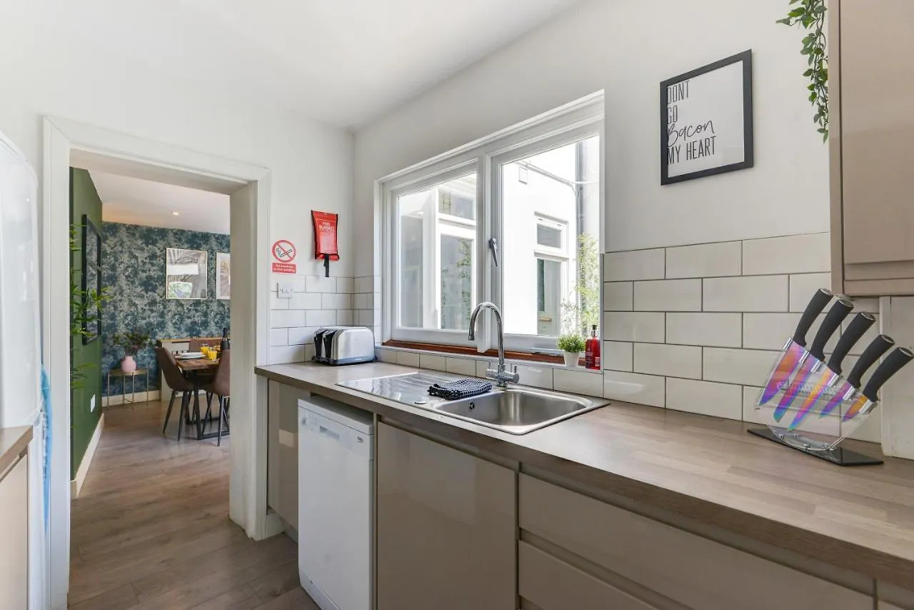 Apartment 2 Bedroom Cosy Apartment, Powis Square - Brighton United Kingdom