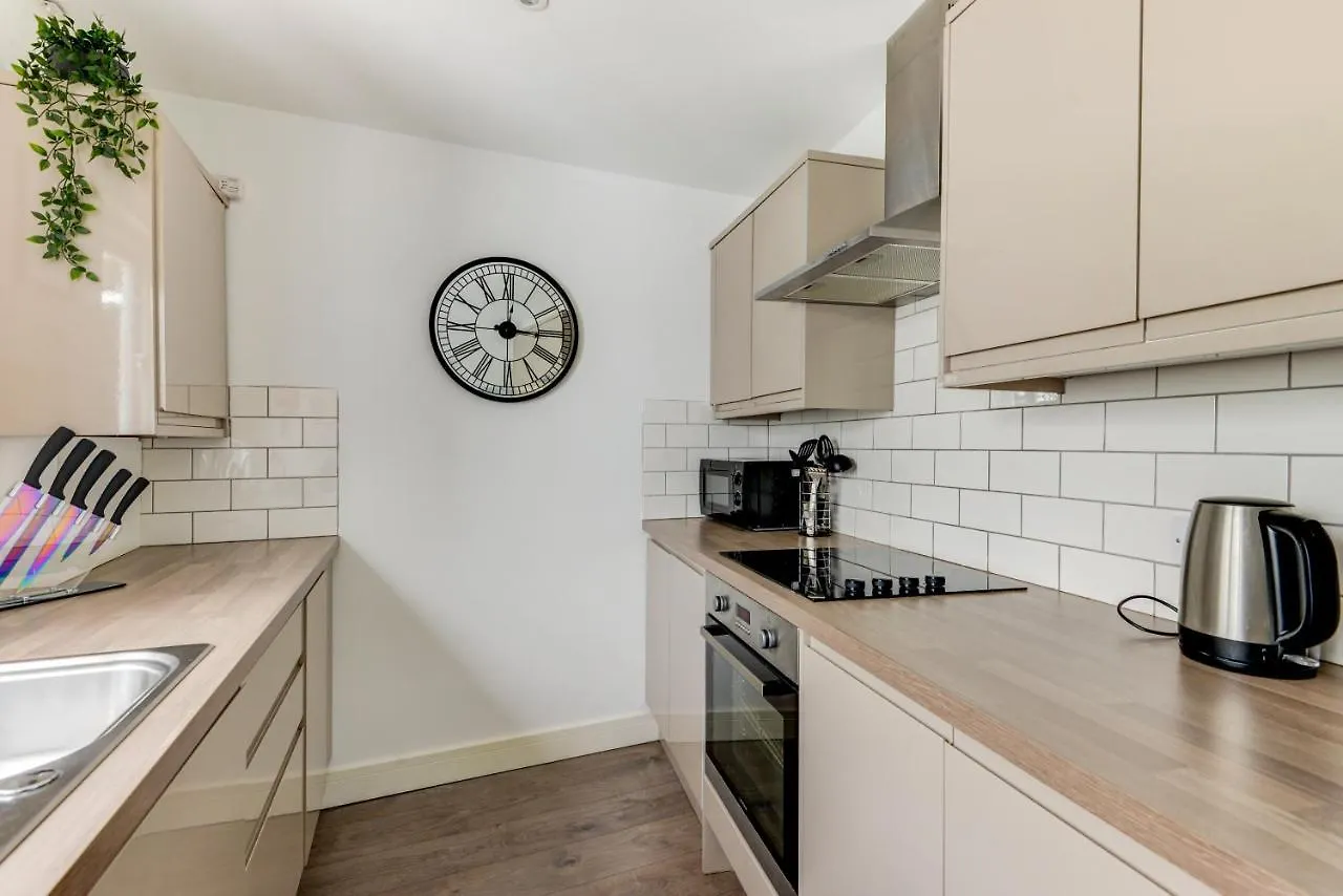 2 Bedroom Cosy Apartment, Powis Square - Brighton