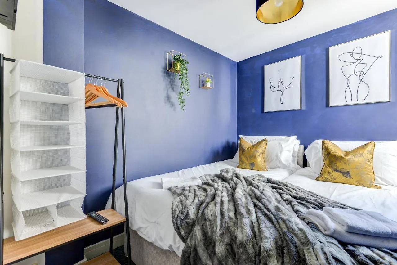 2 Bedroom Cosy Apartment, Powis Square - Brighton Apartment