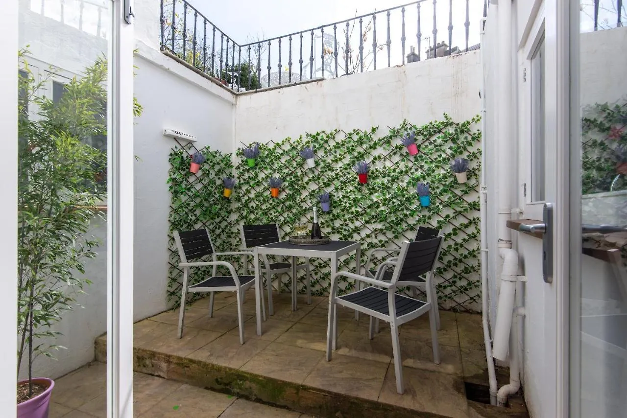 Apartment 2 Bedroom Cosy Apartment, Powis Square - Brighton
