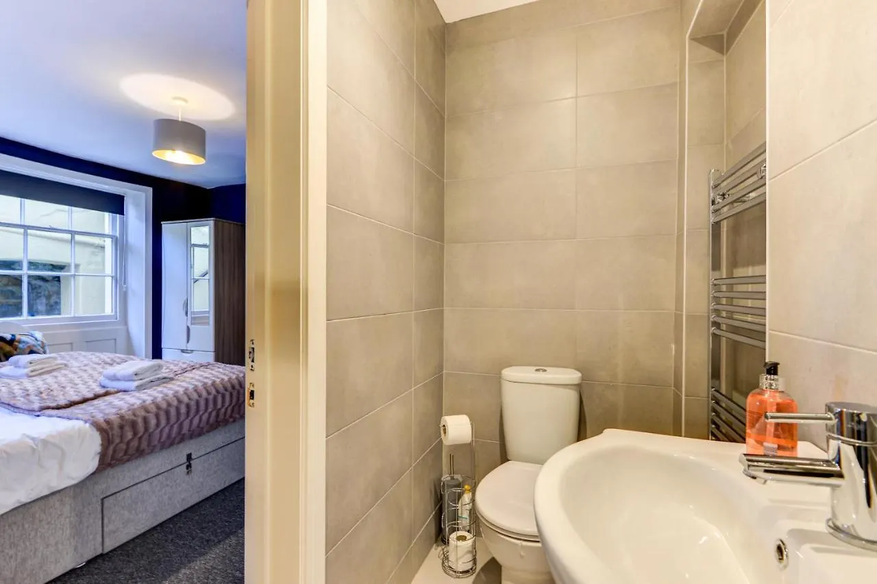 2 Bedroom Cosy Apartment, Powis Square - Brighton 0*,  United Kingdom