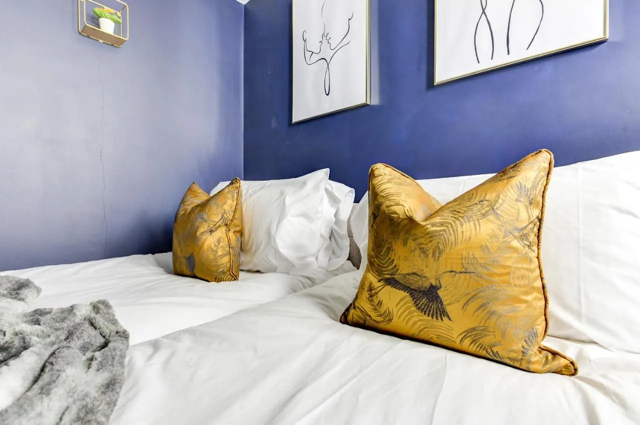 2 Bedroom Cosy Apartment, Powis Square - Brighton 0*,  United Kingdom